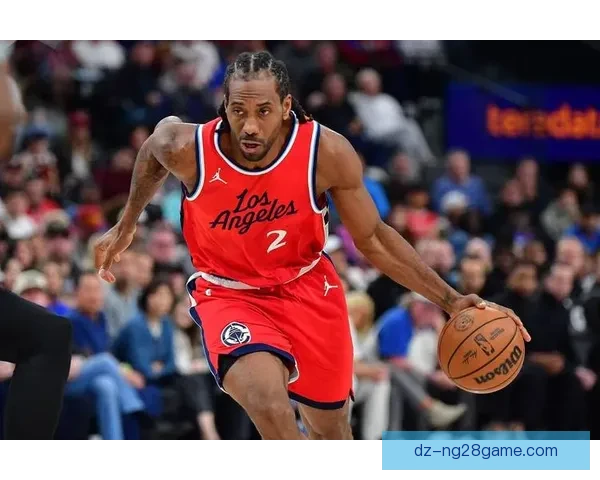 小卡复出24分快船险胜湖人夜